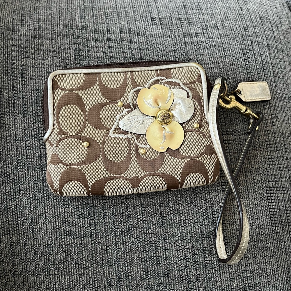 Y2K Coach vintage wristlet